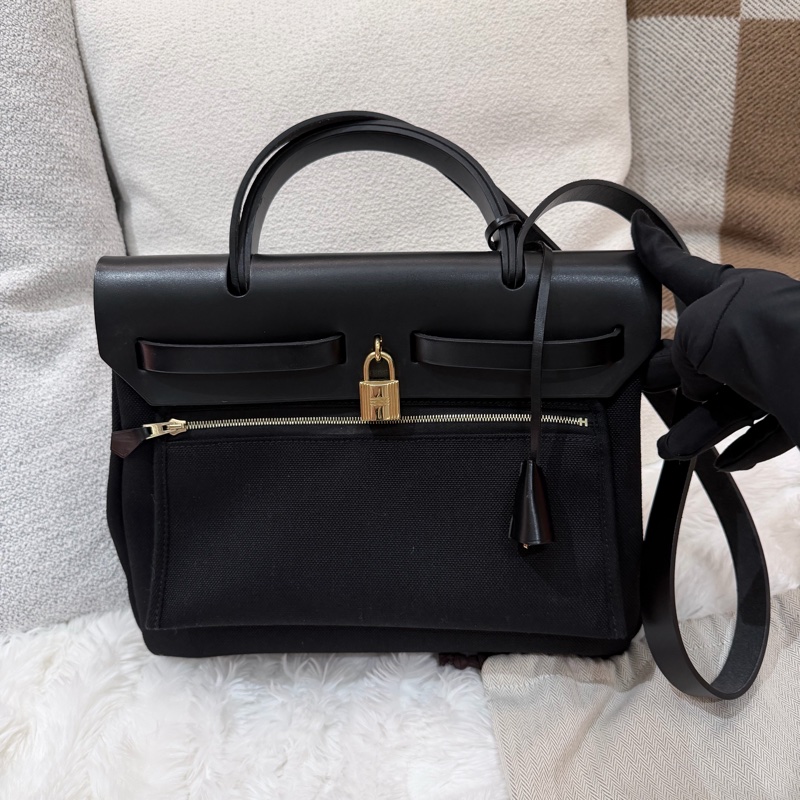 Hermes/ Herbag 31/ 全黑帆布金扣/ Z刻-2