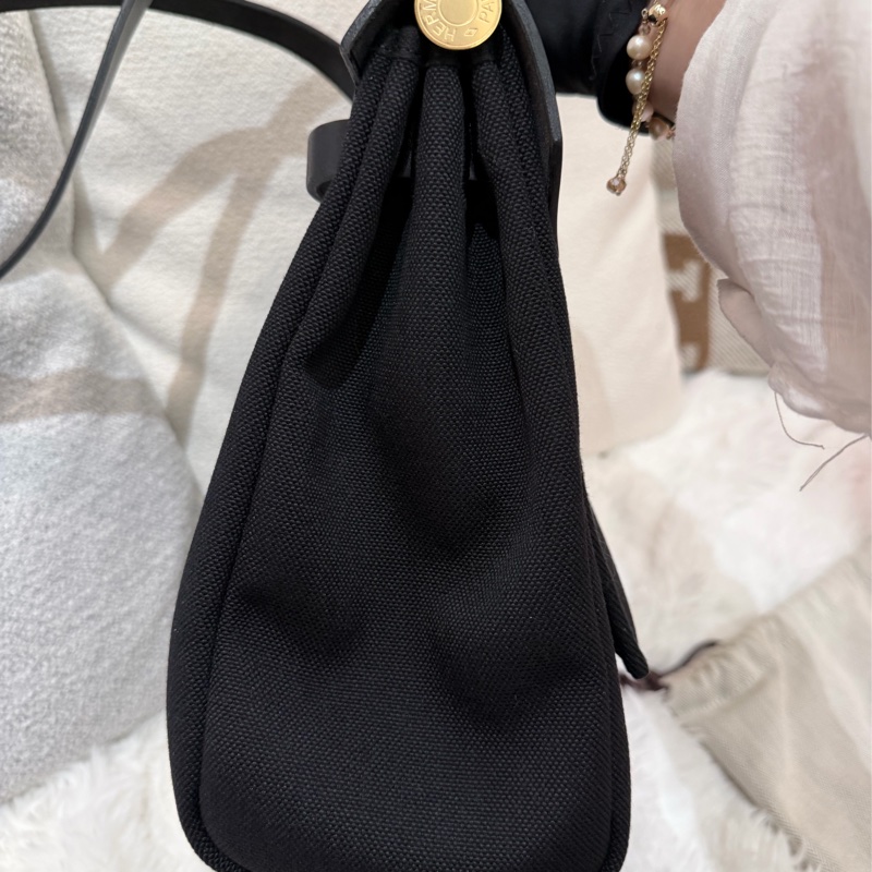 Hermes/ Herbag 31/ 全黑帆布金扣/ Z刻-3