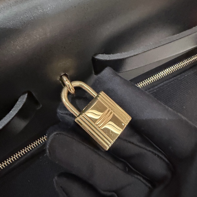 Hermes/ Herbag 31/ 全黑帆布金扣/ Z刻-19