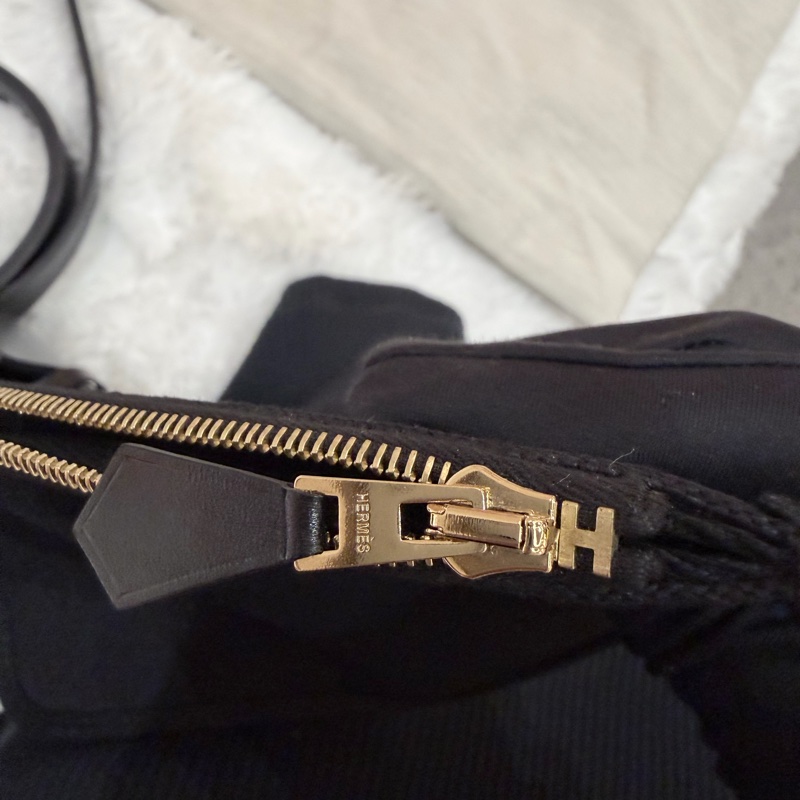 Hermes/ Herbag 31/ 全黑帆布金扣/ Z刻-24