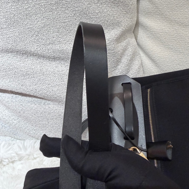 Hermes/ Herbag 31/ 全黑帆布金扣/ Z刻-25