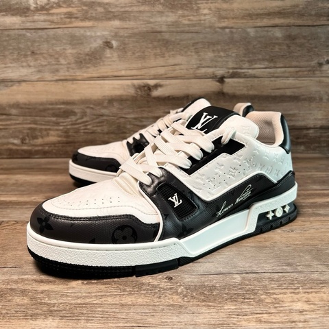 LV trainer 黑白熊貓 滿印 黑色老花 壓紋印花 浮雕 41碼