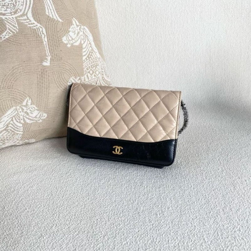Chanel 流浪拼色woc鏈條包 黑色拼奶茶色 金扣 油蠟皮 19*13*4 9新 配件塵袋保卡-5