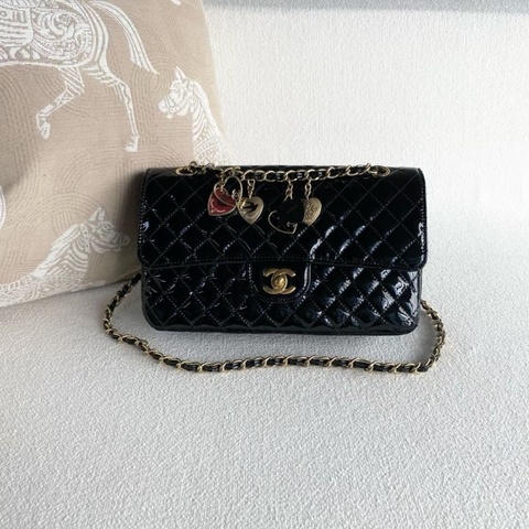 Chanel 黑金愛心鏈條CF中號 漆皮 25*15*6.5 9新 配件塵袋