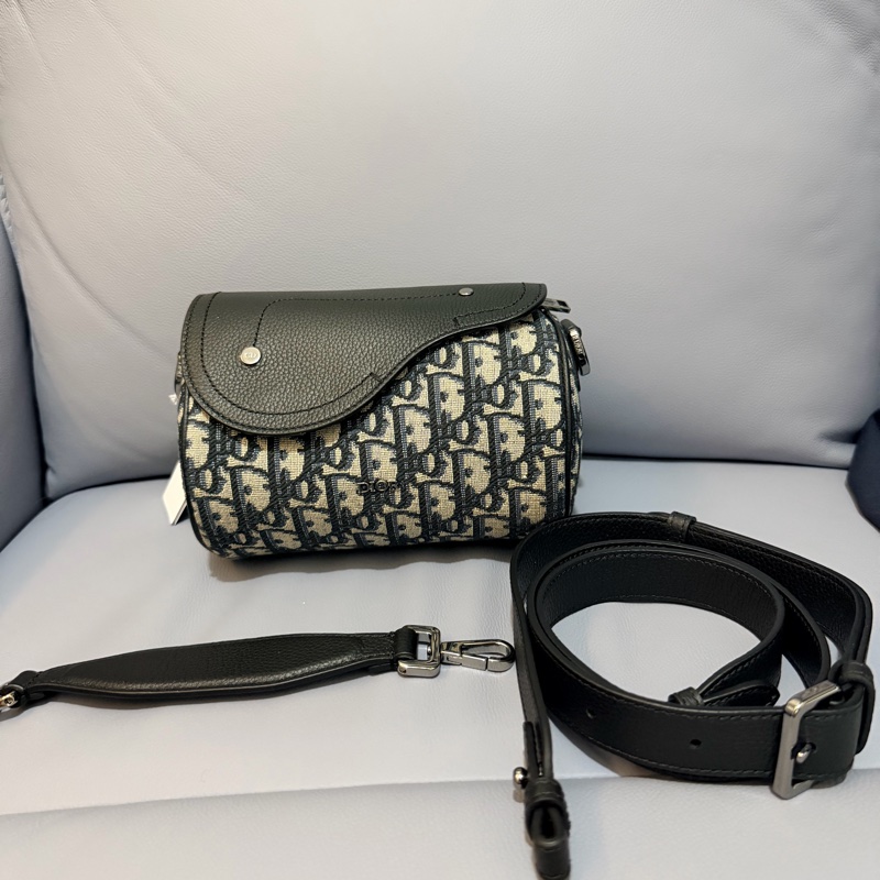 Dior roller bag-1