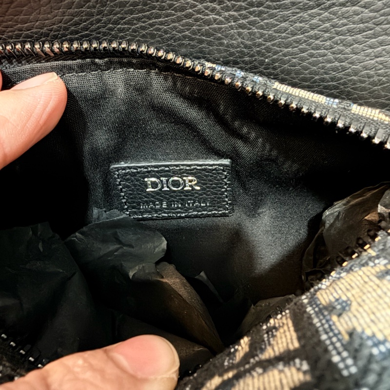 Dior roller bag-5
