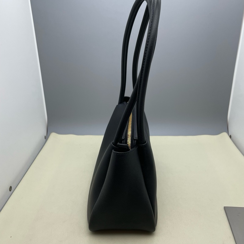 99新普拉達/PRADA Soft Grainhobo黑金三角標牛皮手提單肩包 尺寸16×10.-2