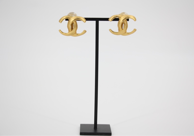 Chanel Vintage 00T 鍍金啞金色經典CC耳環-1