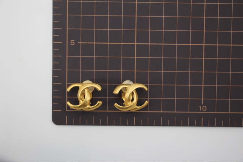 Chanel Vintage 00T 鍍金啞金色經典CC耳環-14