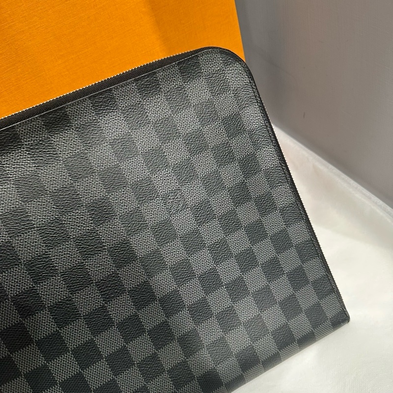 近全新🌟Louis Vuitton LV Portfolio 大手拿包 |Classic Trend CT精品|台北東區實體-3