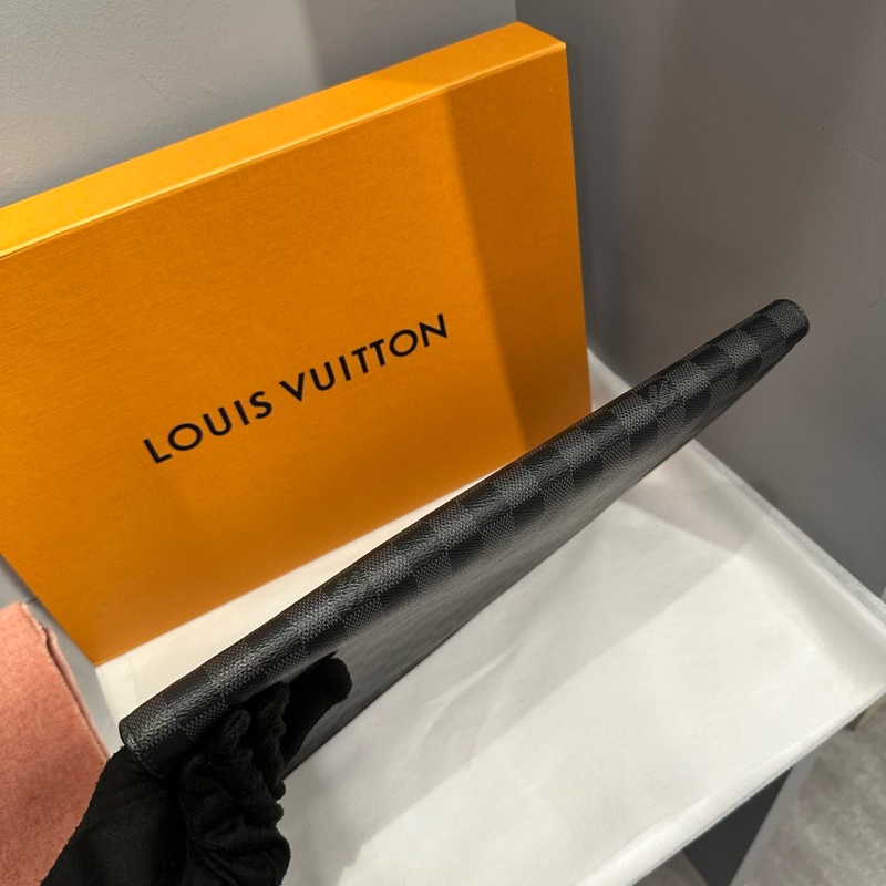 近全新🌟Louis Vuitton LV Portfolio 大手拿包 |Classic Trend CT精品|台北東區實體-6
