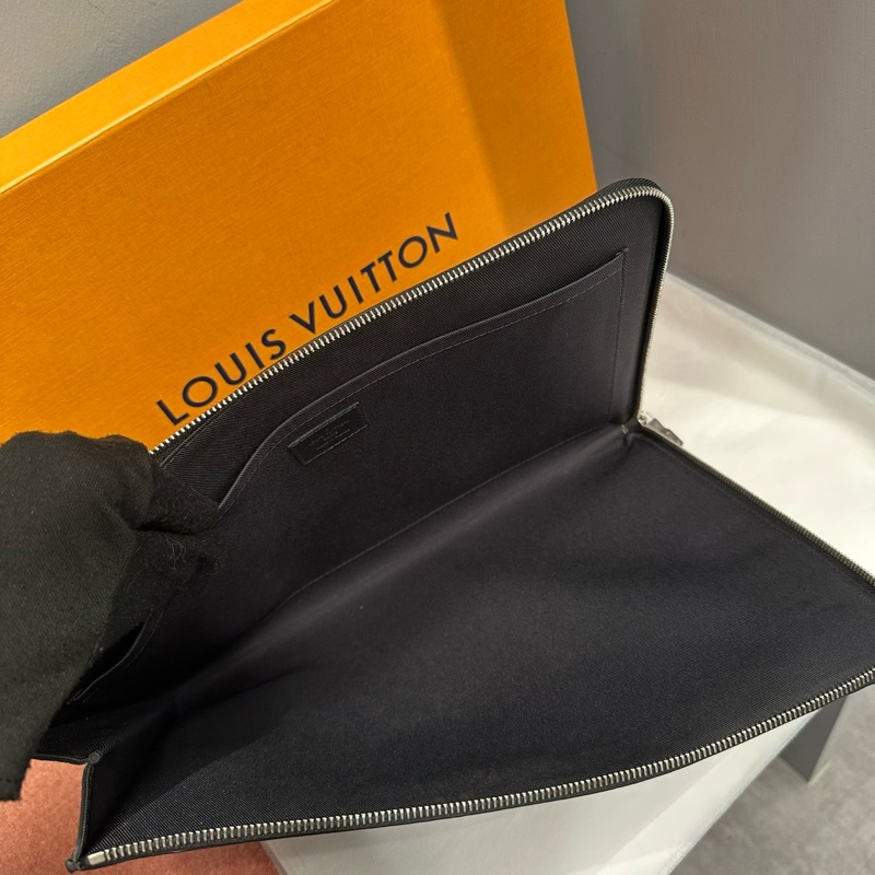 近全新🌟Louis Vuitton LV Portfolio 大手拿包 |Classic Trend CT精品|台北東區實體-8