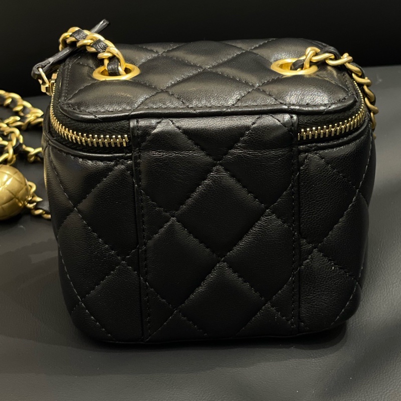 香奈兒/Chanel 黑金金球小盒子單肩斜跨包 經典黑色 小羊皮 11×8×9 保卡30開-3