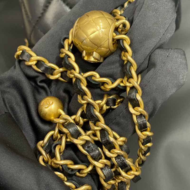 香奈兒/Chanel 黑金金球小盒子單肩斜跨包 經典黑色 小羊皮 11×8×9 保卡30開-5
