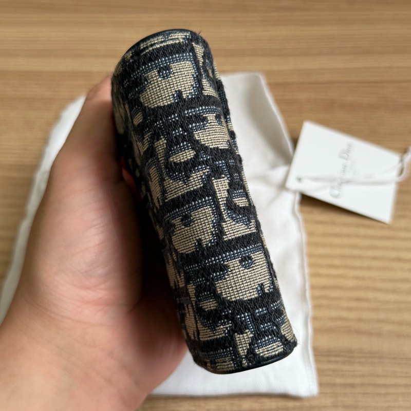 真的使用一次的Dior 老花三折短夾-4