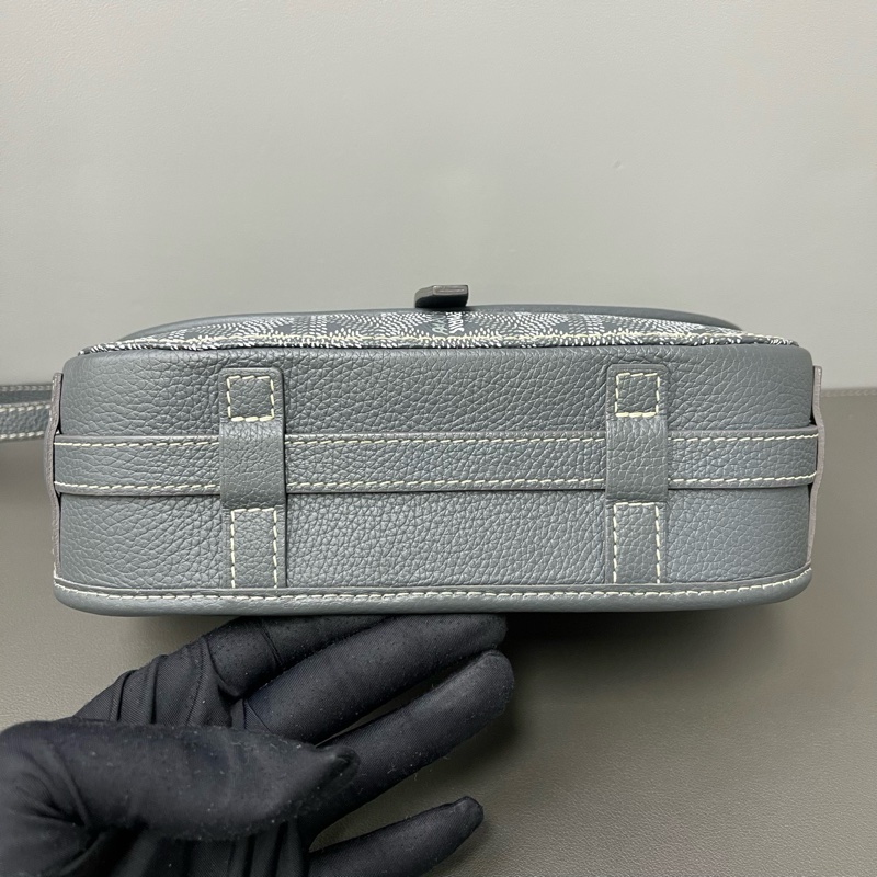 99新✨戈雅/Goyard 23年 Belvedere狗牙 灰色小號 郵差包 單肩包斜挎包 經典狗牙紋,銀扣✨正品-4