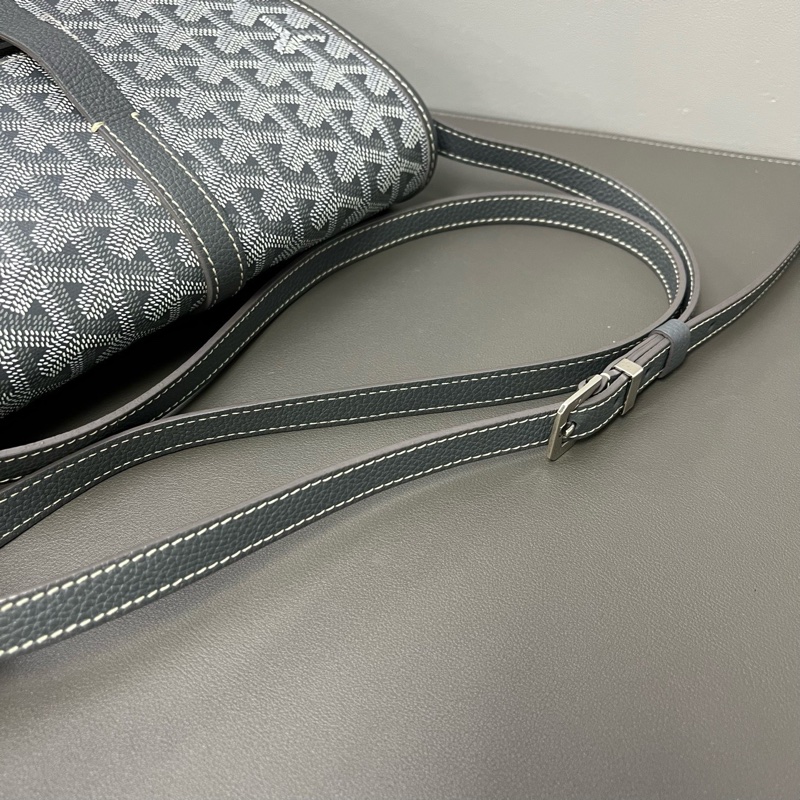 99新✨戈雅/Goyard 23年 Belvedere狗牙 灰色小號 郵差包 單肩包斜挎包 經典狗牙紋,銀扣✨正品-7