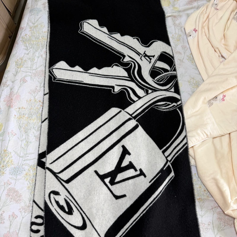 lv 圍巾lock and keys-1