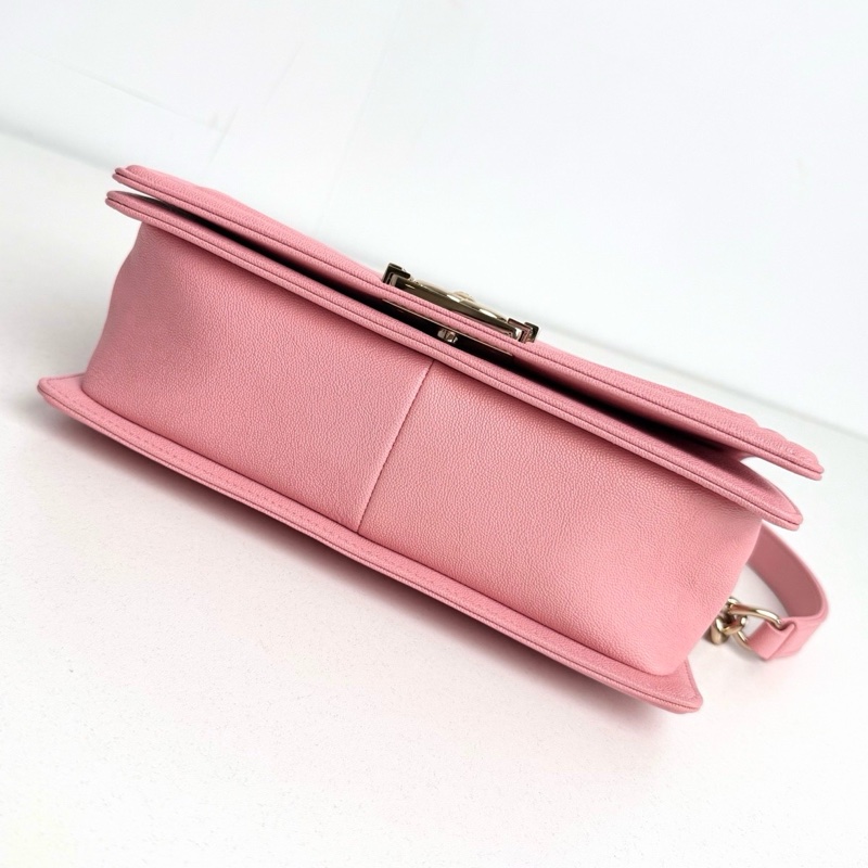 【全新品】Chanel 香奈兒 27開 櫻花粉金扣v紋荔枝牛皮Leboy中號鏈條包-10