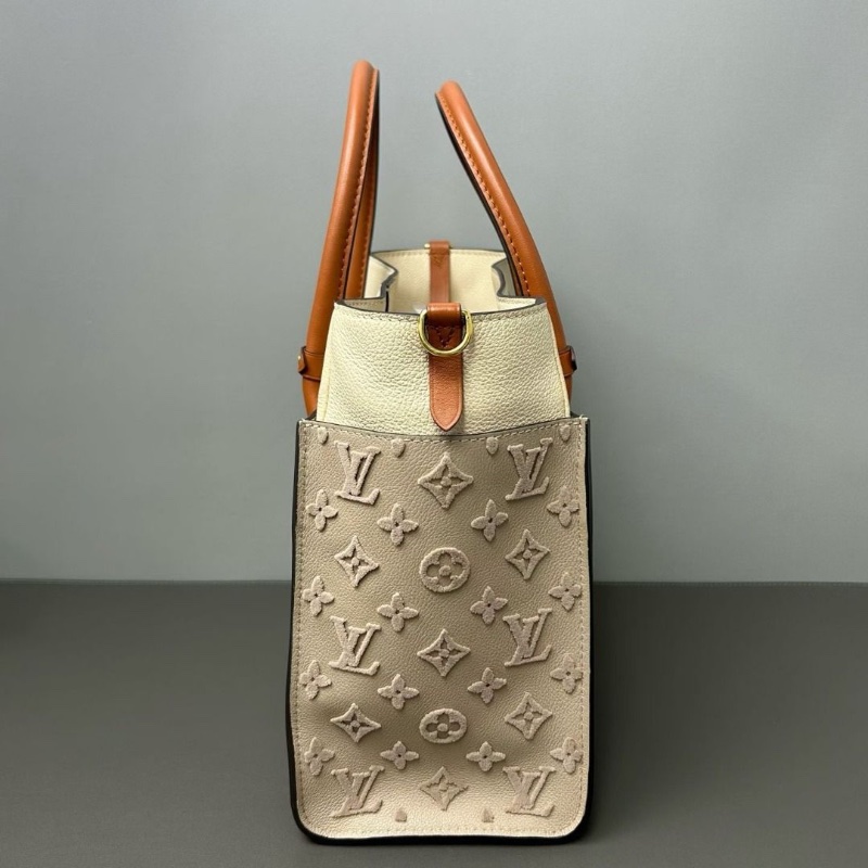 LV On My Side 中號 粒面牛皮 拼接米白色皮革 30.5 *14 *24.5 cm 9新 配件肩帶 塵袋-6