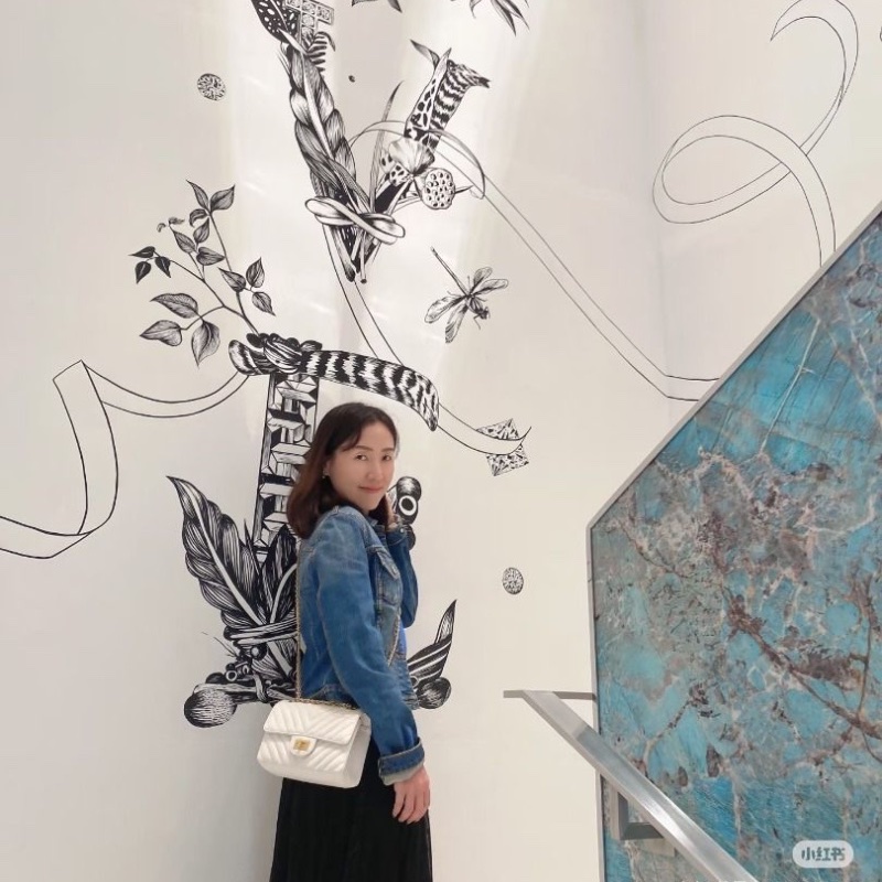 Chanel 2.55鏈條包 白金V紋 芯片款 鏈條肩帶 20*8*13cm 95新 配件塵袋-0
