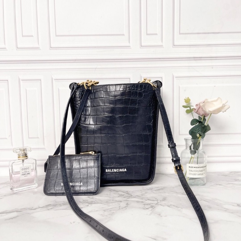 Balenciaga 黑色鱷魚皮壓紋 tool tote 水桶包 17*9*23 9新 配件塵袋 肩帶 子母袋-1