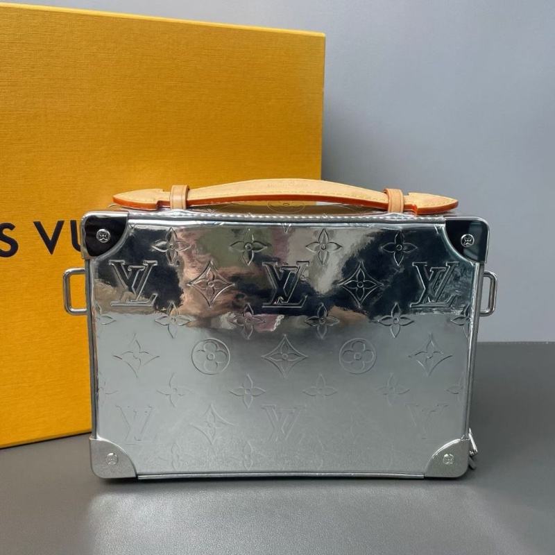 LV 芯片款 Handle trunk 銀色漆皮硬盒包 銀色鏡面 21*14.5*7 9新 配件肩帶 塵袋 盒子-4