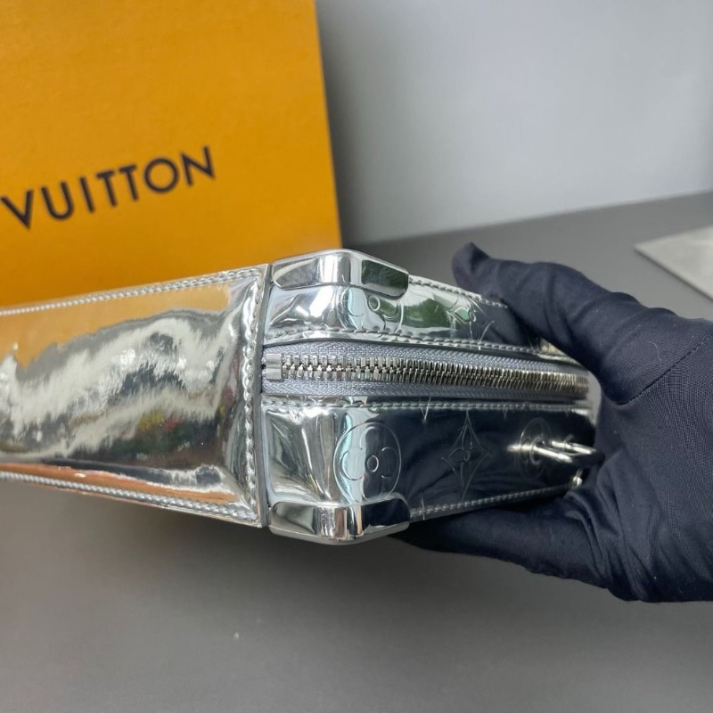 LV 芯片款 Handle trunk 銀色漆皮硬盒包 銀色鏡面 21*14.5*7 9新 配件肩帶 塵袋 盒子-5