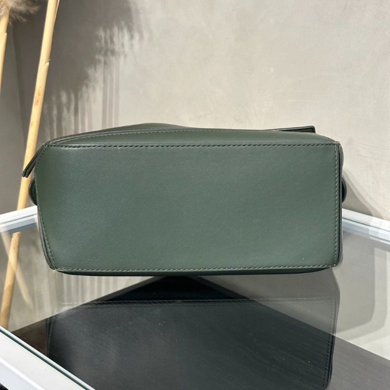 LOEWE Puzzle小牛皮手袋 - 小號綠-5