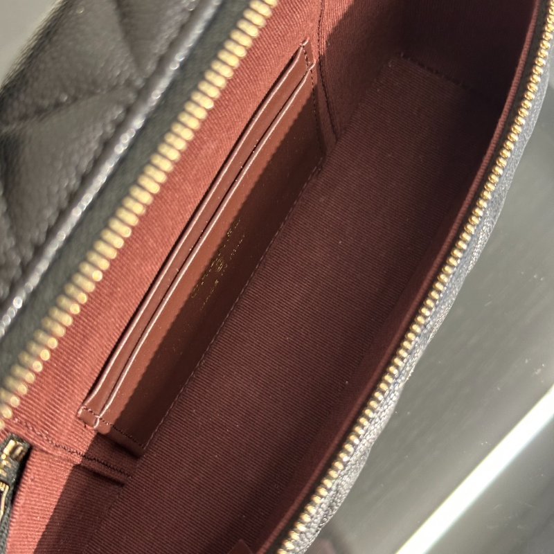 CHANEL LP粒面牛皮手提飯盒包 - 黑金-6