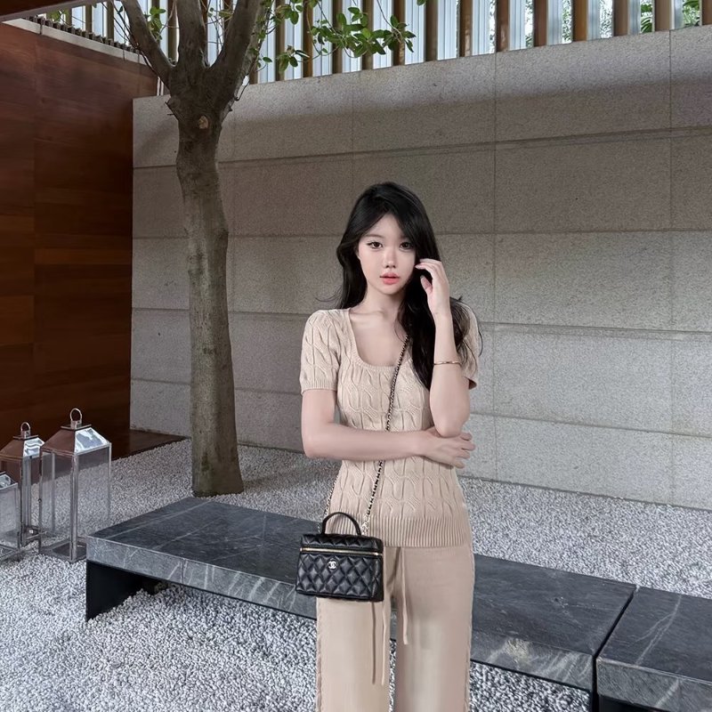 CHANEL LP粒面牛皮手提飯盒包 - 黑金-12