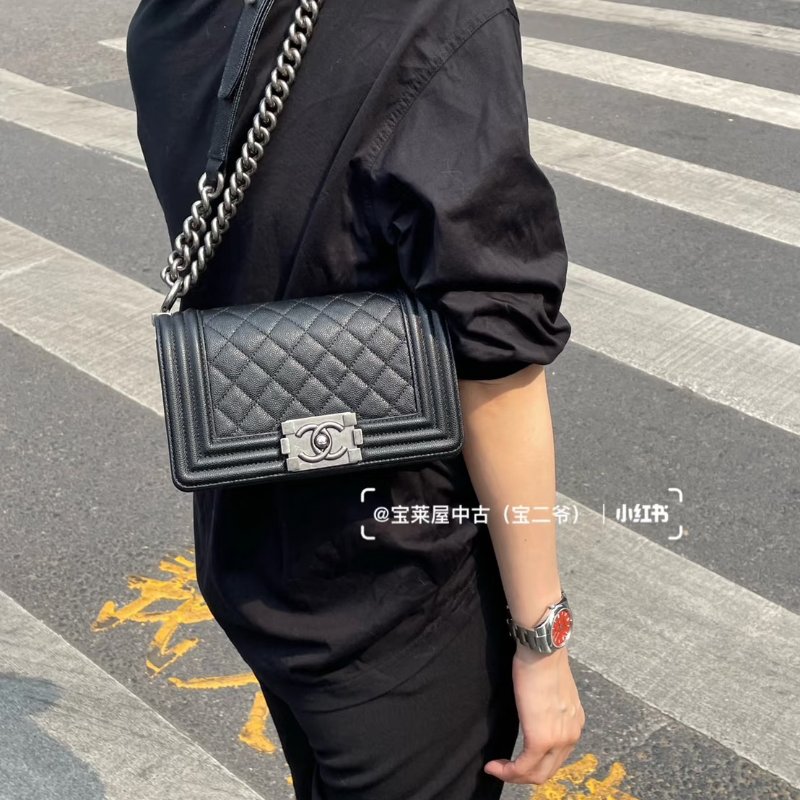 CHANEL Boy20 粒面牛皮口蓋包 - 黑銀-8