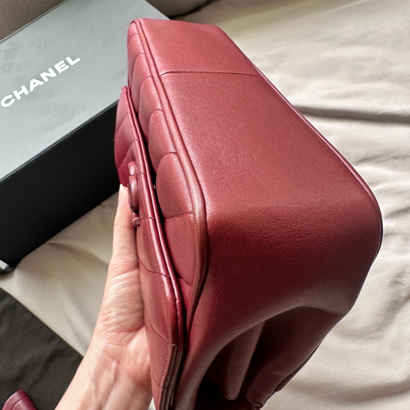 《近全新》CHANEL 酒紅色同色雙C羊皮鍊帶包｜21開保卡｜五金膜在｜送禮自用皆可-15