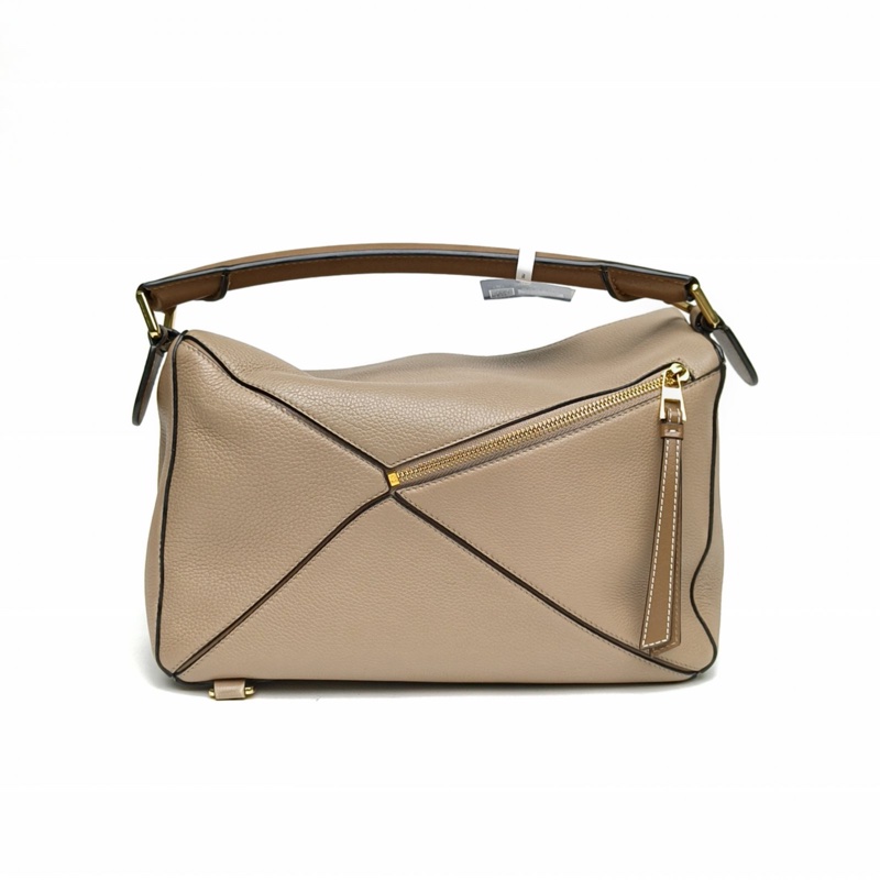LOEWE Puzzle29幾何包中號沙色牛皮肩背包-2