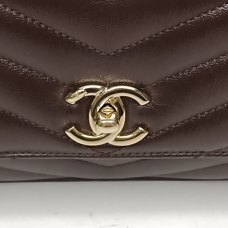 CHANEL 26P橫板COCOHandleV紋口蓋包手提包咖色晶片金扣肩背包-4
