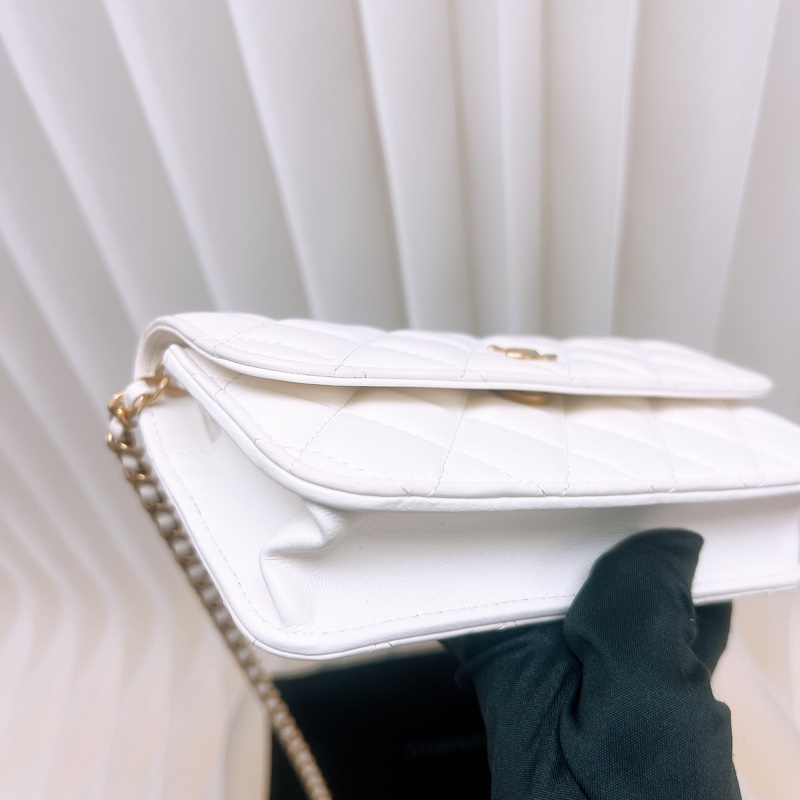 Chanel mini woc 白色金球鏈條包-4
