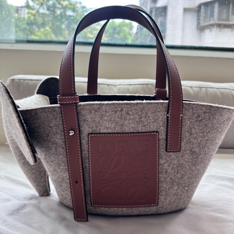 LOEWE 小飛象羊毛氈托特包🩶超輕量 渡假日常都好用