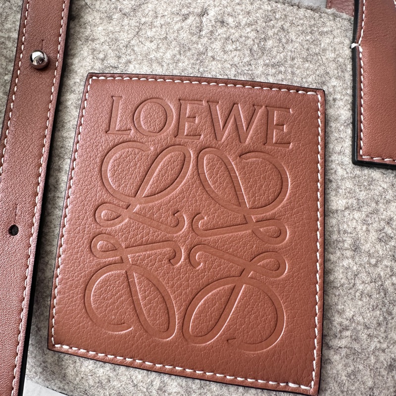LOEWE 小飛象羊毛氈托特包🩶超輕量 渡假日常都好用-1
