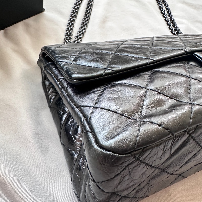 CHANEL 2.55 So Black|黑鍊黑釦× 油蠟羊皮|低調白搭-1