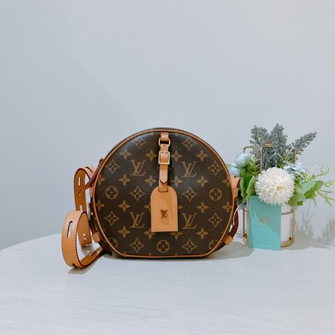 TK2068	路易威登 Louis Vuitton Boite Chapeau Souple MM Monogram #NFC