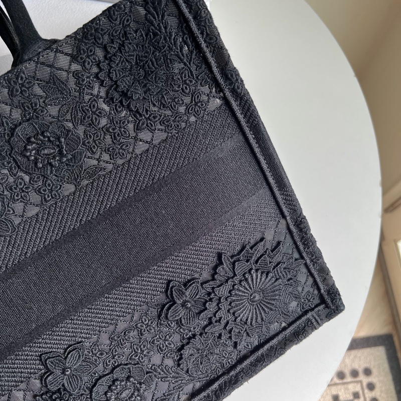 Christian Dior 的黑色蕾絲蝴蝶刺繡 Book Tote 手提包 二手美包-16