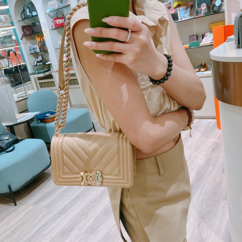 TK2069 香奈兒 牛皮 Chanel Boy Small 20cm Chevron Caviar Beige X GHW-1