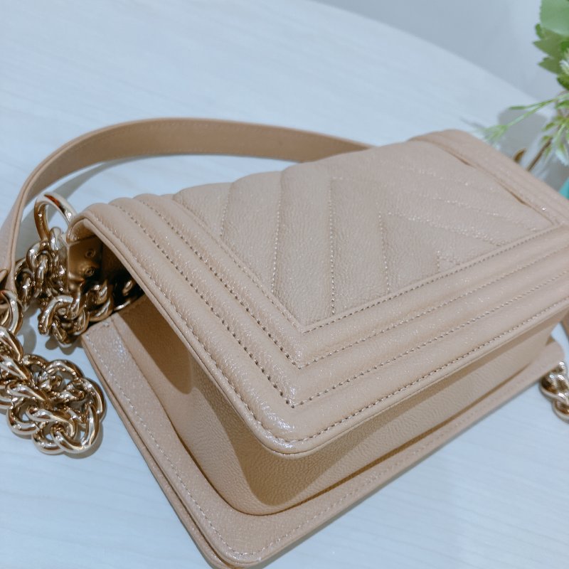 TK2069 香奈兒 牛皮 Chanel Boy Small 20cm Chevron Caviar Beige X GHW-10