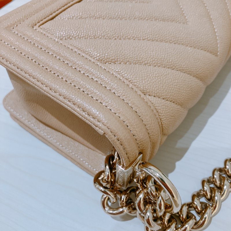 TK2069 香奈兒 牛皮 Chanel Boy Small 20cm Chevron Caviar Beige X GHW-12