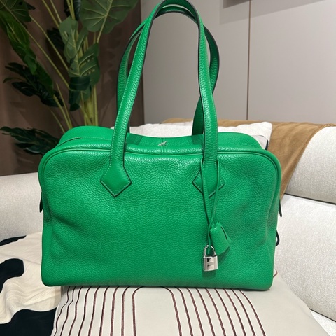 HERMES Victoria 35 shoulder bag Stamp [R] 竹子綠
