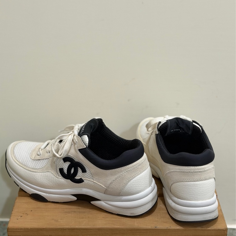 【附百貨發票】CHANEL 經典黑白熊貓配色麂皮拼接運動鞋-3