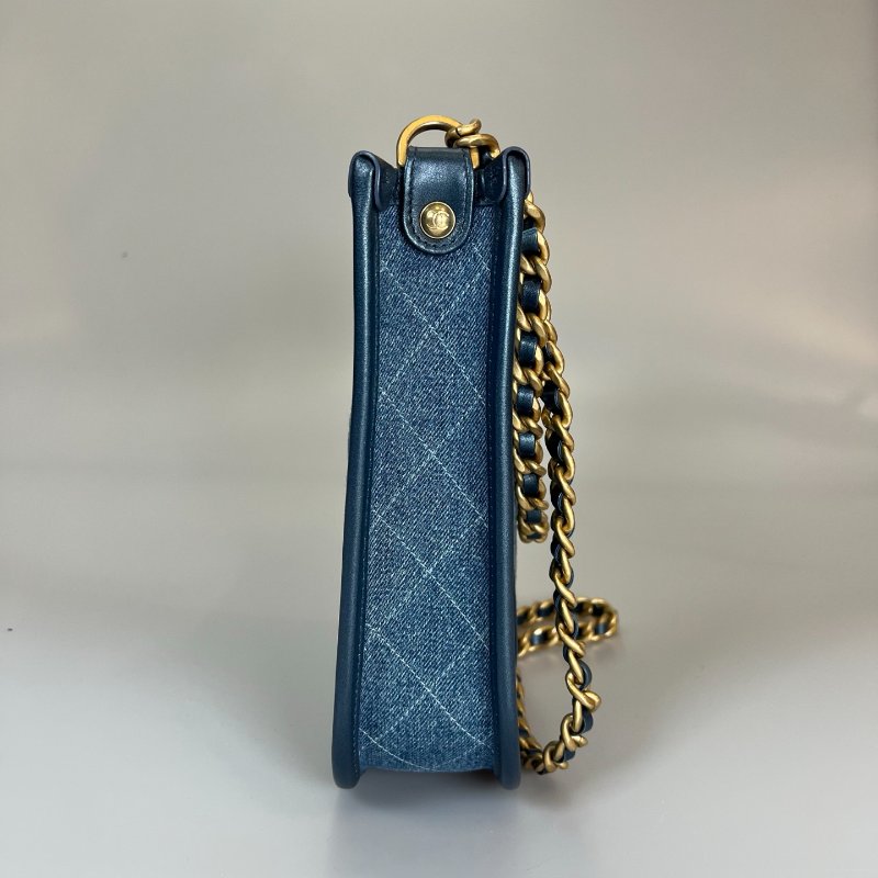 CHANEL 金釦菱格紋HOBO腋下包 藍牛仔 AS4532晶片款-2