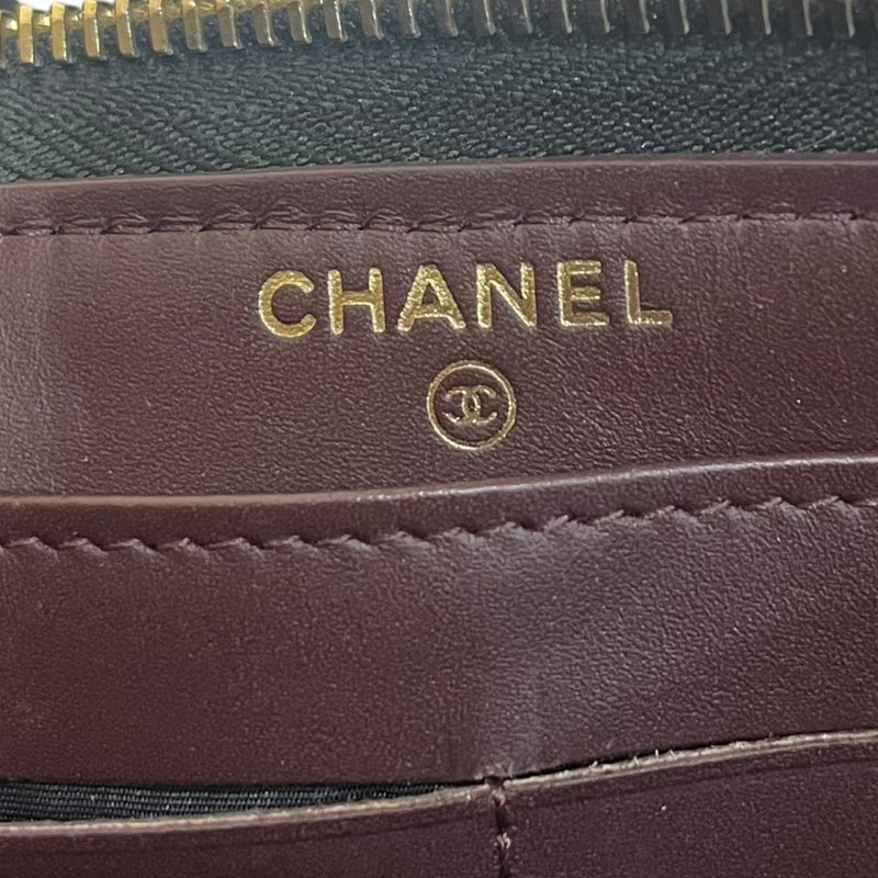 CHANEL 菱格紋拉鍊長夾 5-601-6