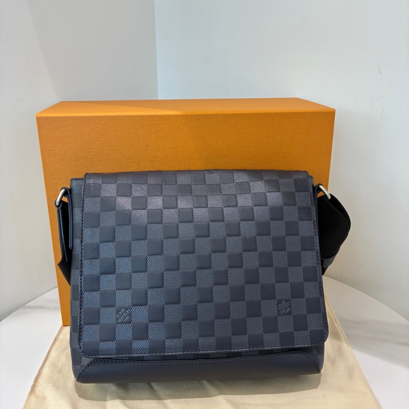 Louis Vuitton 路易威登 District 全牛皮 棋盤格郵差包-0