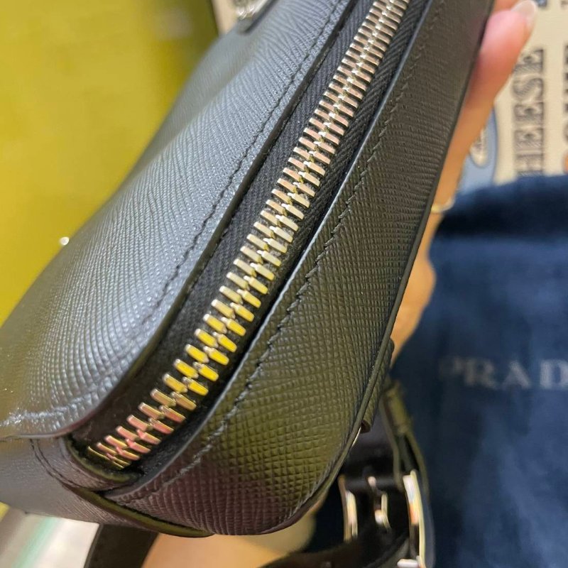 正品 prada 新款胸背/斜背包/腰包(附保卡)-8